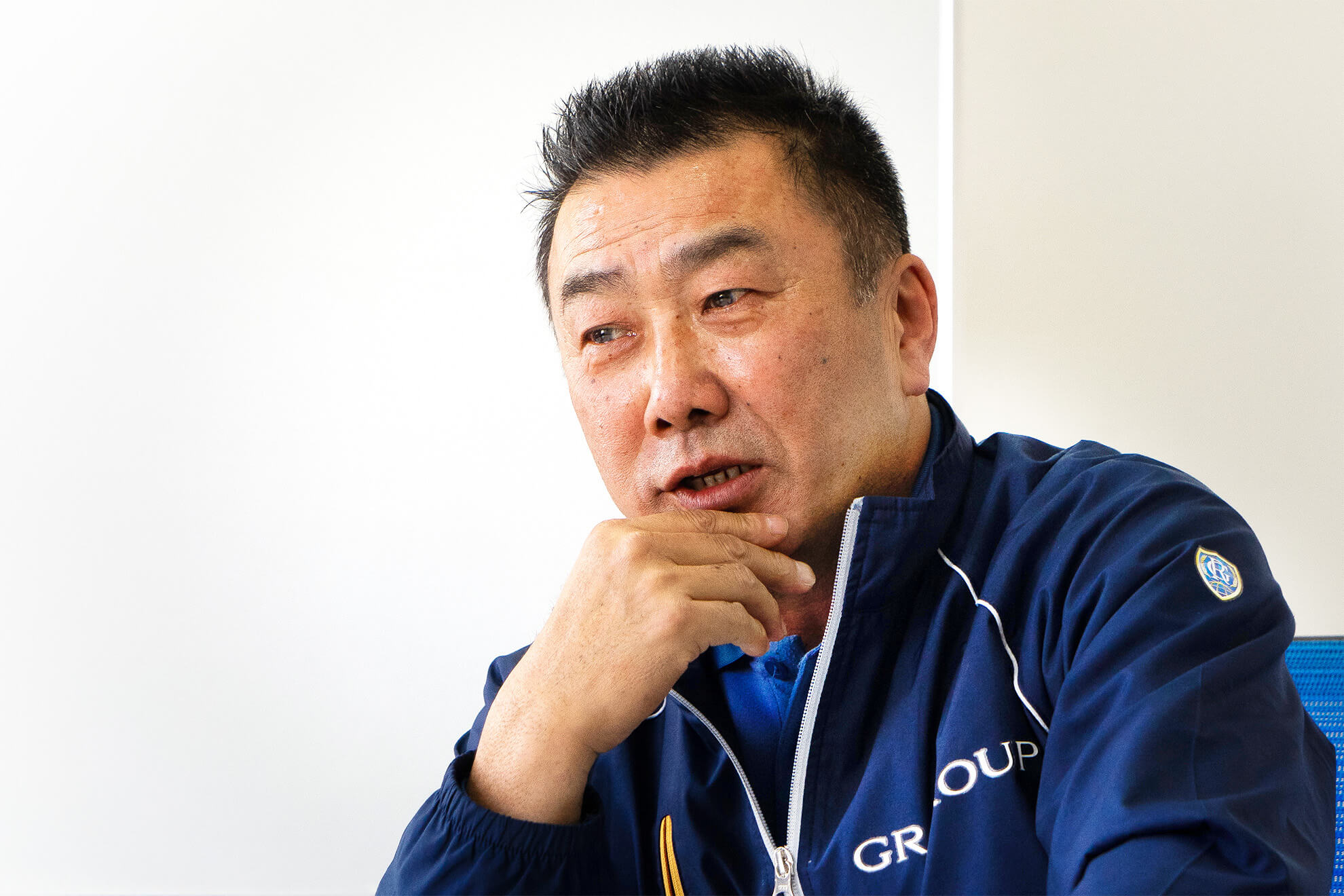 インタビュー中の槙島さん